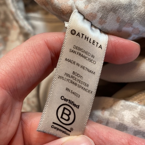 Athleta Salutation Stash Pocket Serpent Tight Leggings White sz S - Picture 7 of 10